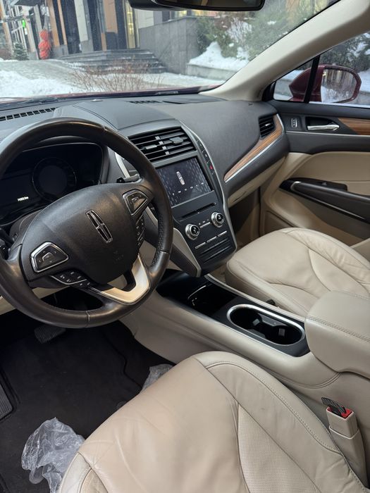 Lincoln MKC 2019  (последний Рестайлинг)2.0 EcoBoost комплкт: Select