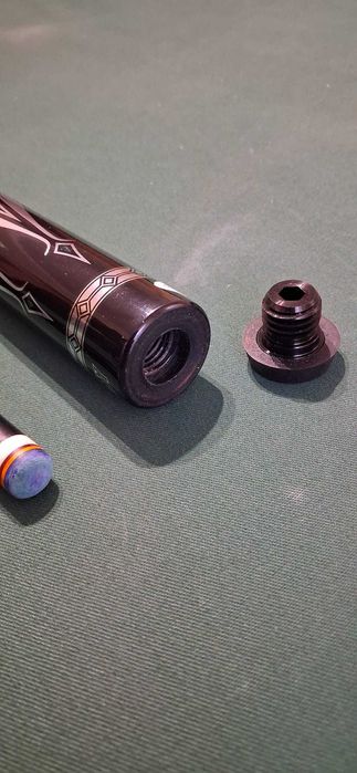 Kij do bilarda z włókna węglowego