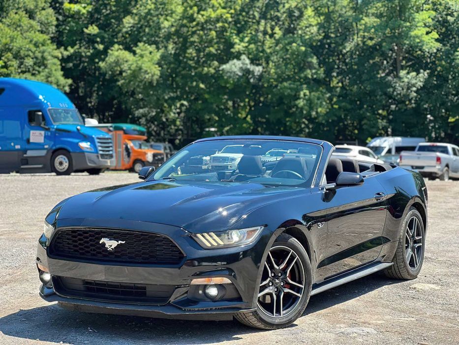 Ford Mustang      2014