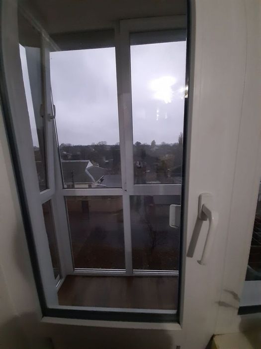 Продається двокімнатнак вартира на Новомиколаївці.