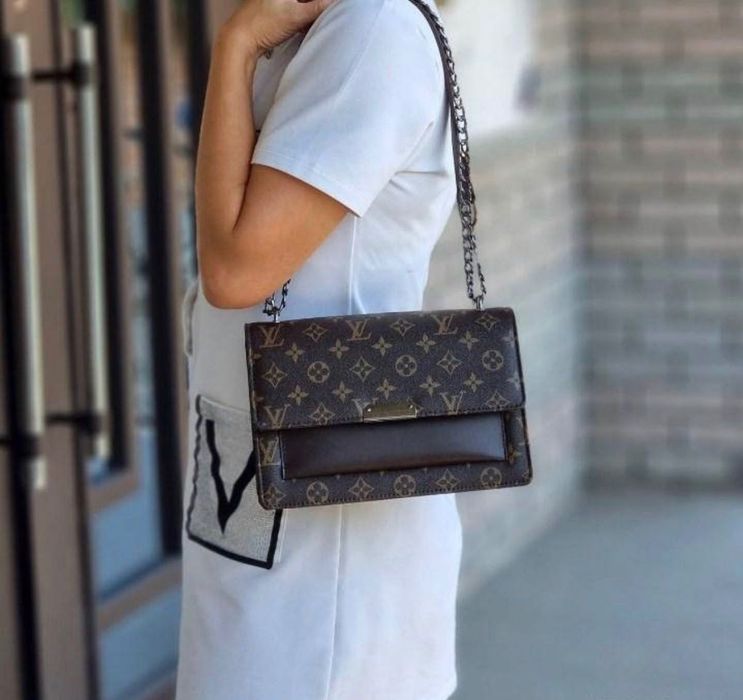 Стильна сумочка крос-боді в стилі lv monogram