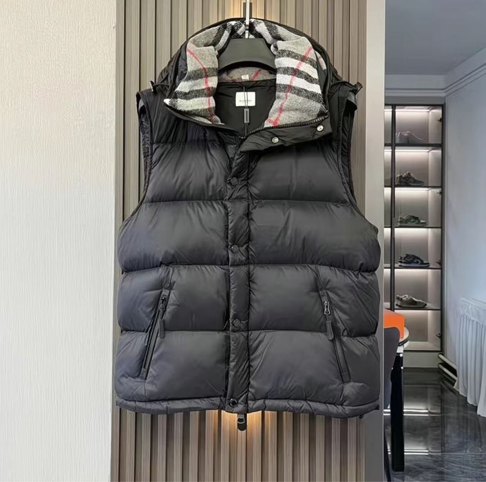 Пуховик Burberry вже в Україні!