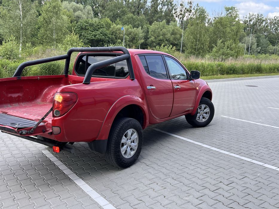 Mitsubishi L 200 в Україні