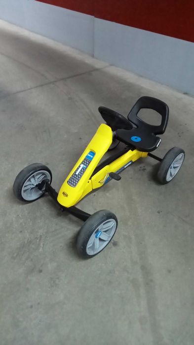 Carro a pedais da Berg