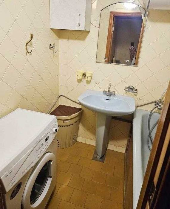 Продам 3 кімнатну квартиру на Черемушках, вул. Бреуса / Єфімова. 65м2, 6 поверх