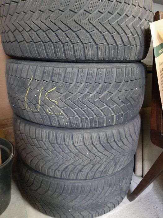 Шини CONTINENTAL 225/45/17