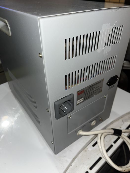 Стабілізатор напруги