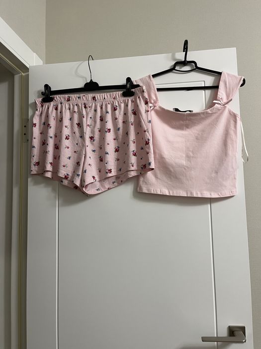 Ніжна жіноча піжама від primark в розмірі М