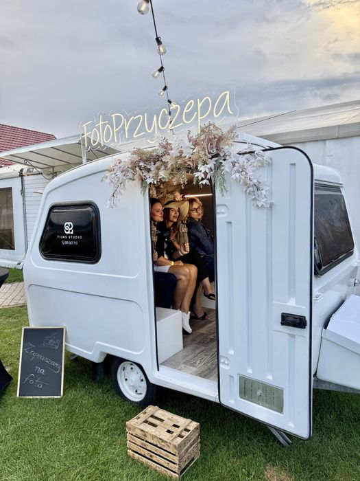 FotoPrzyczepa | Fotobus | ProseccoVan | Fotobudka | Mobilny Bar |