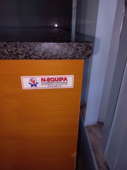 Bancada de inox com tampo de granito