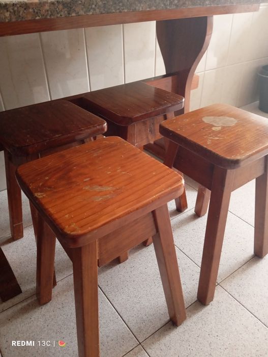 Mesa de cozinha em pedra