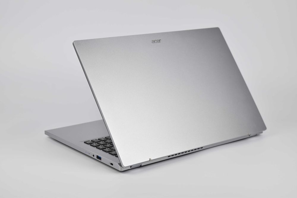 Acer Extensa 15 N23C3 i5-13420H 16 гб ssd 512 гб 15.6" IPS FHD Ноутбук