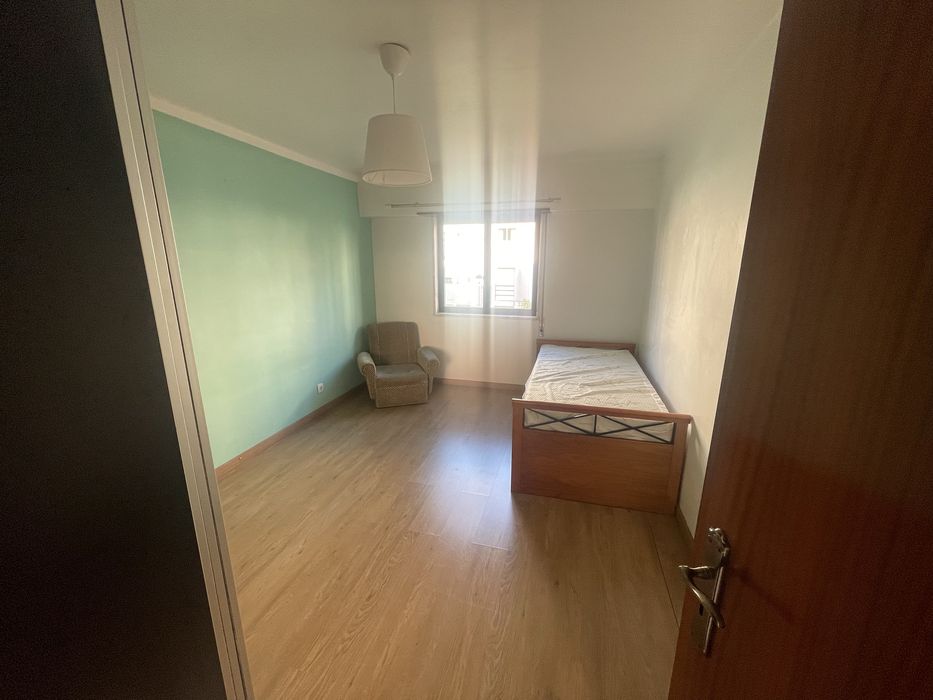 Arrendamento 1 quarto