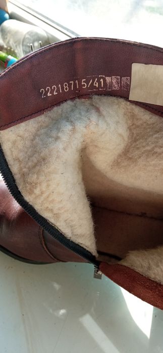 Продам черевики жіночі.