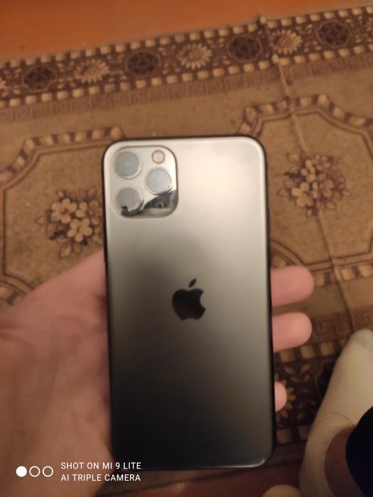 Продам iPhone 11 pro