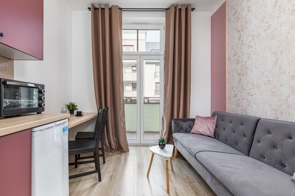 Eleganckie studio przy ul. Emilii Plater z balkonem