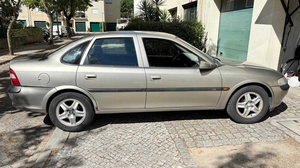 Opel Vectra — fotografia 2