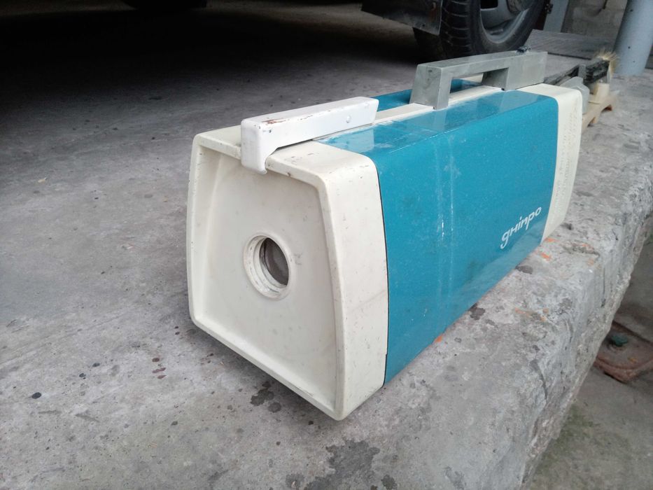 Продам ретропылесос.