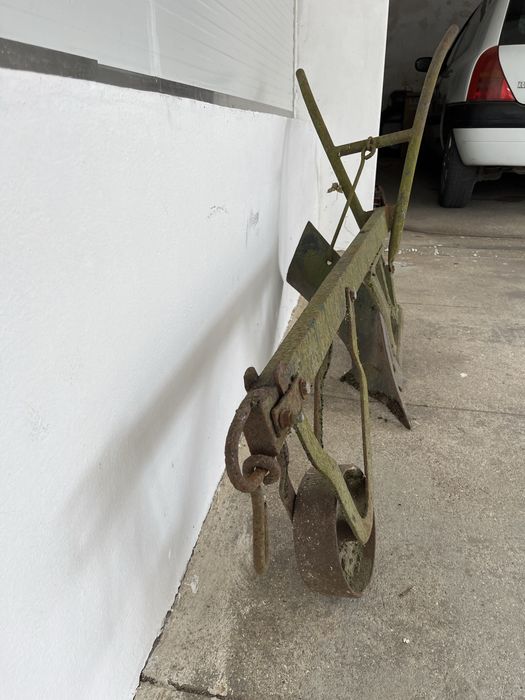 Arado em otimo estado