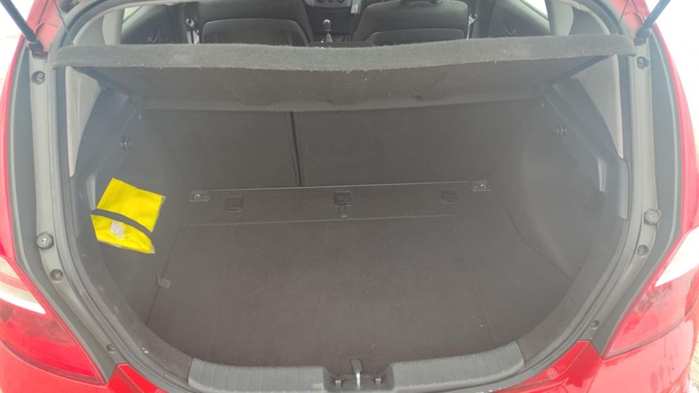 hundai i30 1.4 benzyna !!