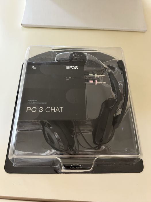 Навушники з мікрофоном,стан новий