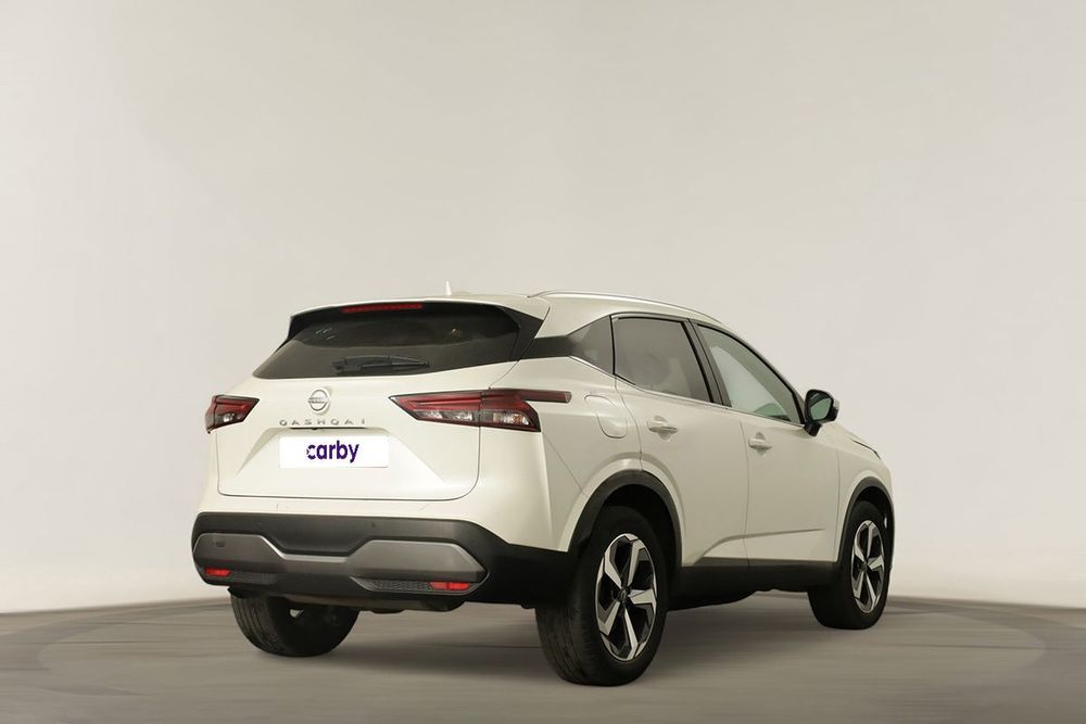 Nissan Qashqai 1.3 DIG-T N-Connecta LED Xtronic