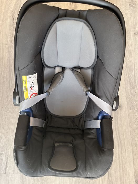 Автокрісло Britax Romer Baby-Safe i-Size + база ISOFIX