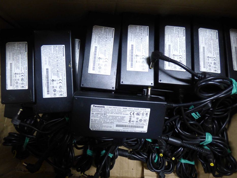 Електрошрот Оригинал блок питания Panasonic 15.6V 8A 125W 5.5/2.5