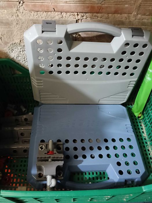 Bancada de ferramentas de criança