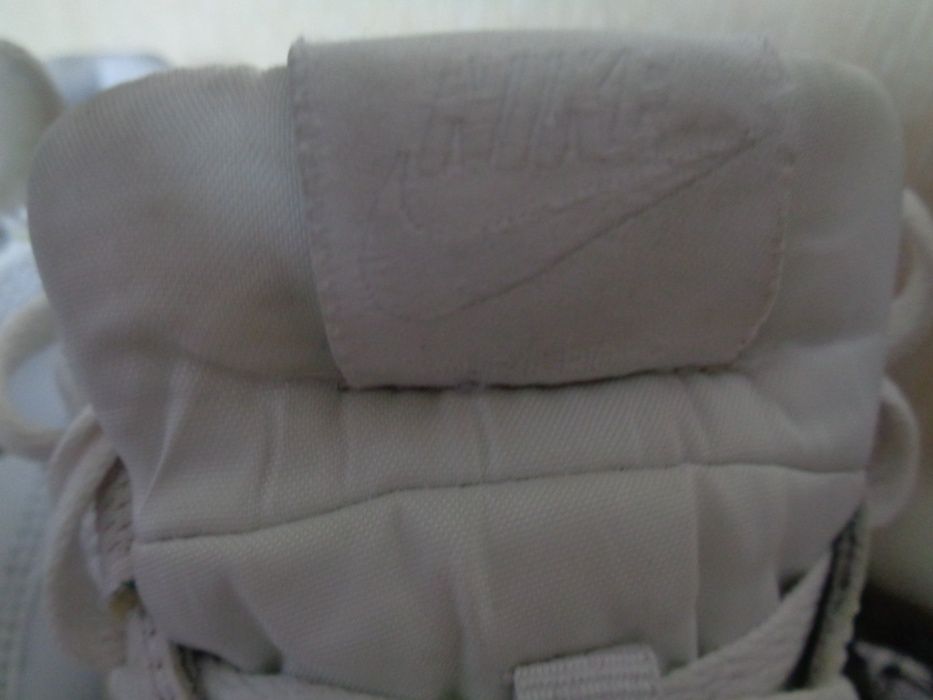 NIKE uniseks skóra naturalna 44