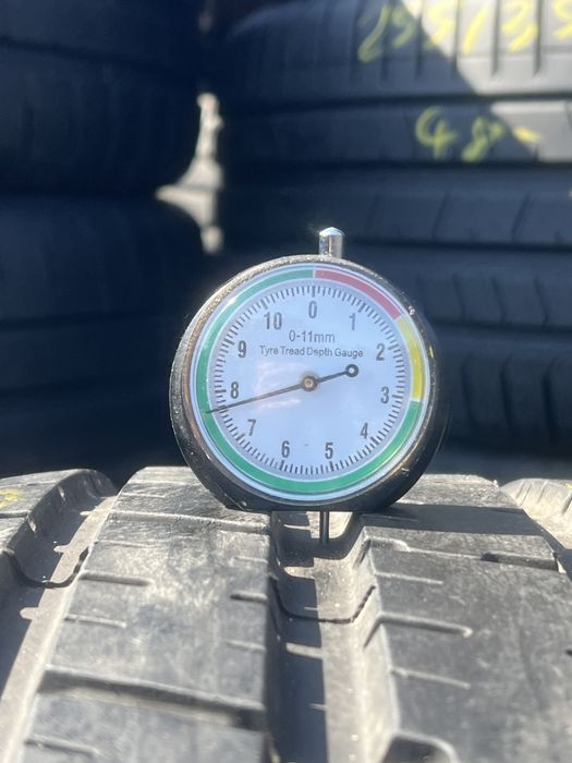 Opona Pirelli 275/35/20 para