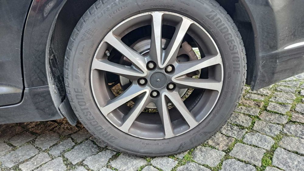 Toyota Avensis T27 Carrinha 2.0 D-4D (ADT270_) 124 cv Diesel