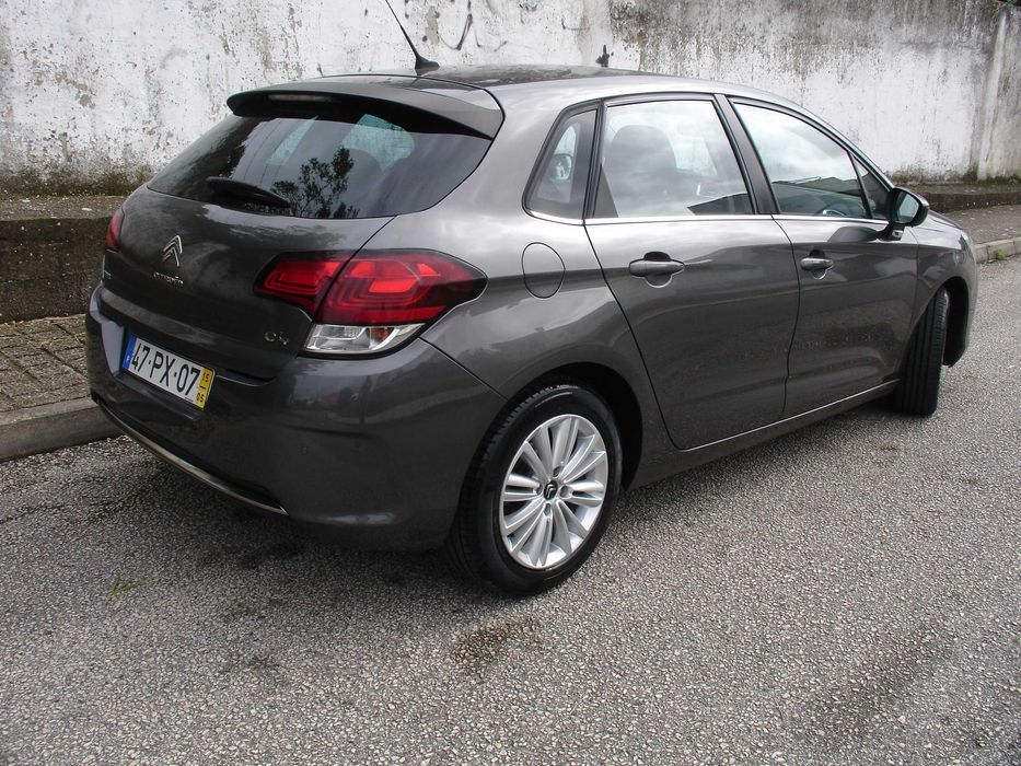 citroen c4 blue hdi