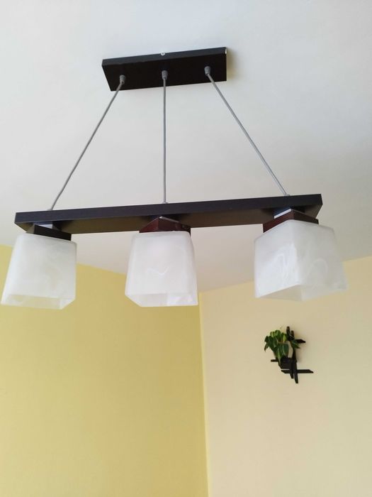 sprzedam lampę wiszącą