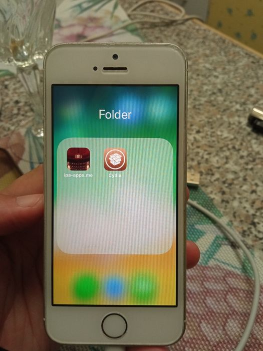 iPhone 5s jailbroken