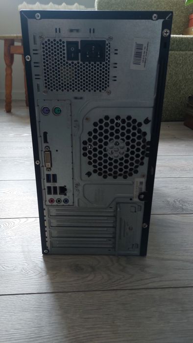 ПК Fujitsu i5-6500, 16Гб, SSD 100 ГБ, HDD 1000 Гб Монітор Клавіатура Мишка