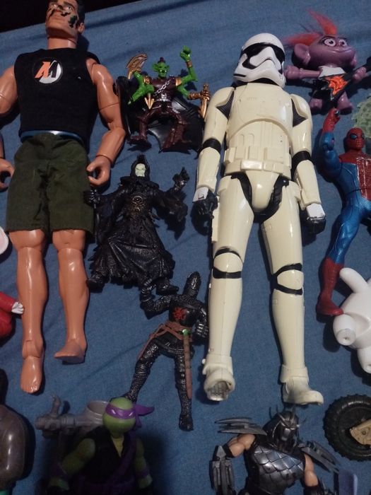 Игрушки различные