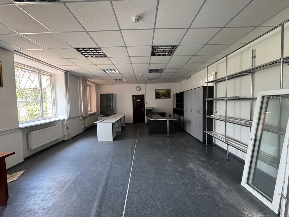 Приміщення під офіс в центрі по вул. Благовісна