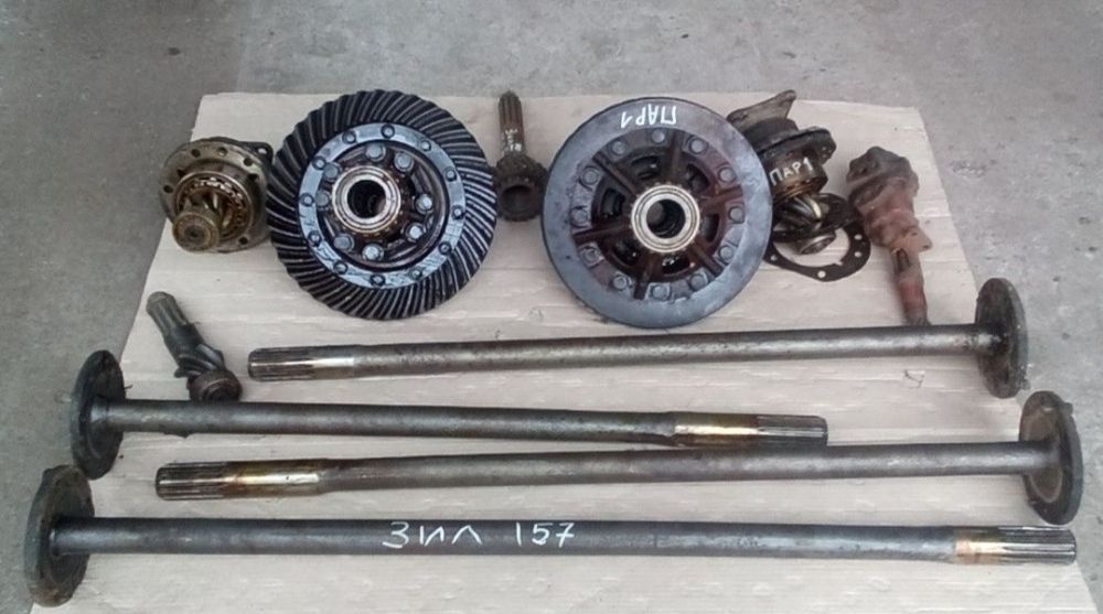 Запчасти зил 157 разные