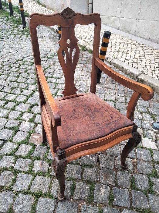 2 Cadeiras clássicas, para reparação a gosto