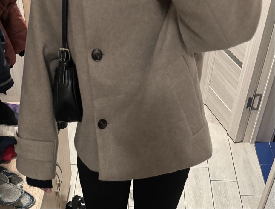 Укорочене пальто, peacoat. Колір хакі