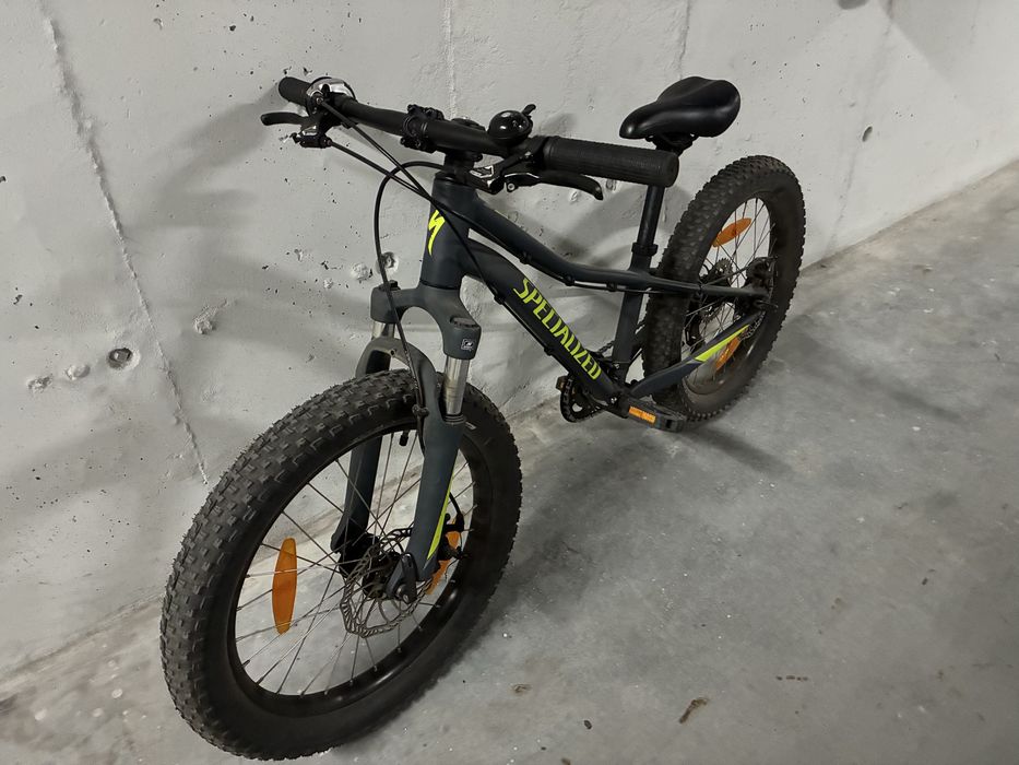Bicicleta criança Specialized
