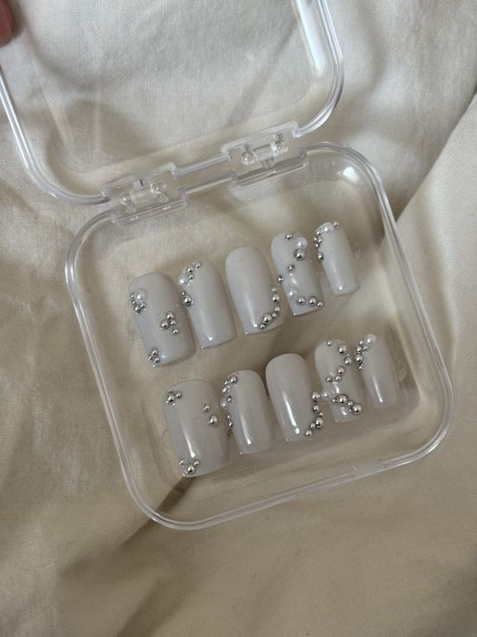 Press on nails rozmair S