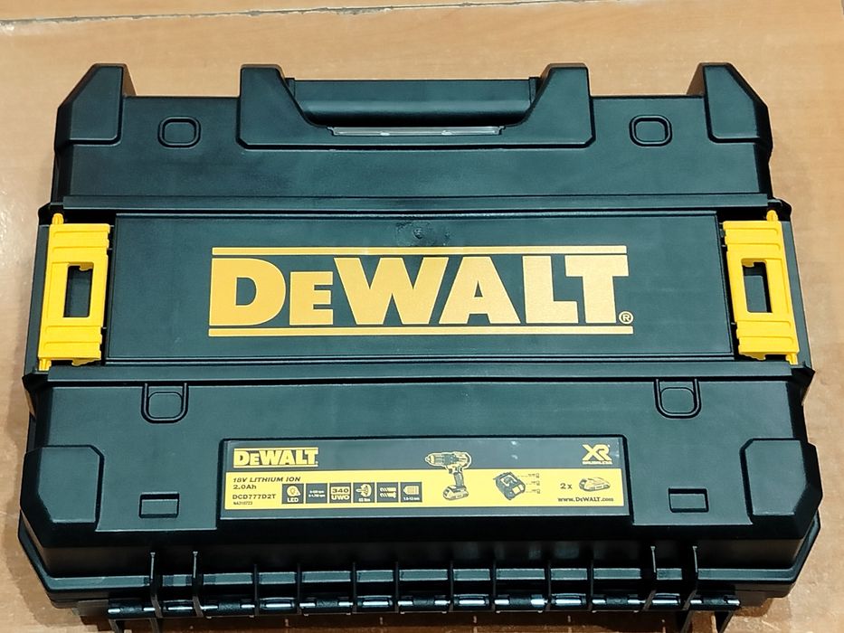 Akumulatorowa wiertarko-wkrętarka DeWalt DCD777D2T,  2 Akumulatory 2Ah