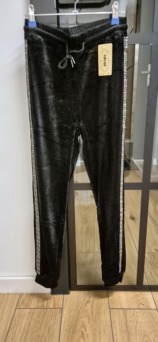 Spodnie dresowe welurowe