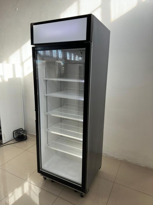 Chłodziarka witryna Metalfrio  COLL 700 l z 75 cm  na blachy GN Kosze