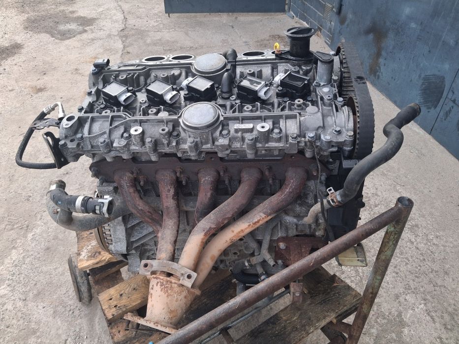 Двигатель мотор volvo двигун B5244S4