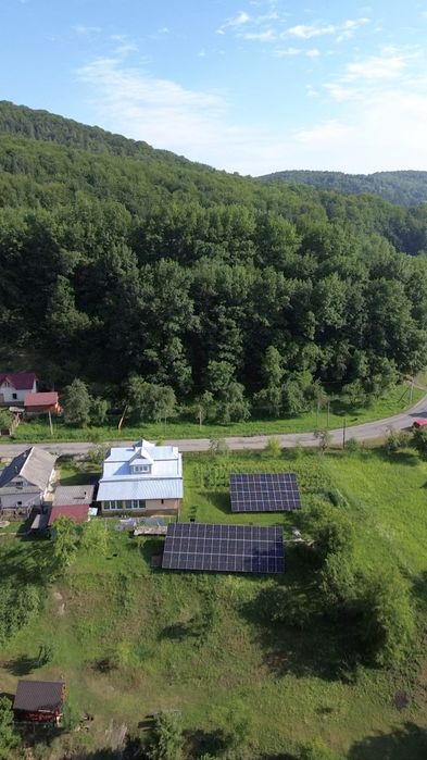 Продаж земельної ділянки в Карпатах у центрі с. Шешори 17 сот. Під будівництво фасадна до центральної дороги Хороший варіант під комерцію Без комісії!