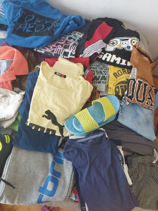 Sprzedam dużą pakę ubrań dla szczupłego chłopca 146/156