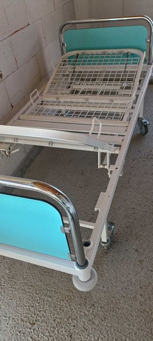 ŁÓŻKO szpitalne mechaniczne